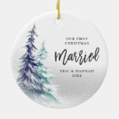 松の木パーソナライズされた初めてのクリスマス結婚した セラミックオーナメント (裏面)