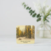 松の木写真と雪の多い冬の道 スクエア名刺 (スタンド正面)