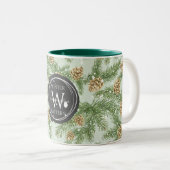 松の枝と松のコーン水の色パターン ツートーンマグカップ (正面右)