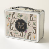 松の森の中のかわいいアライグマ模様モノグラム メタルランチボックス (裏面)