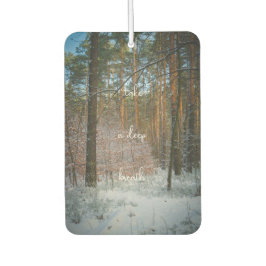 松の森の中の晴れた冬の日 カーエアーフレッシュナー