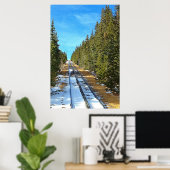 松林を通る鉄道の線路 冬の雪景色 ポスター (ホームオフィス)