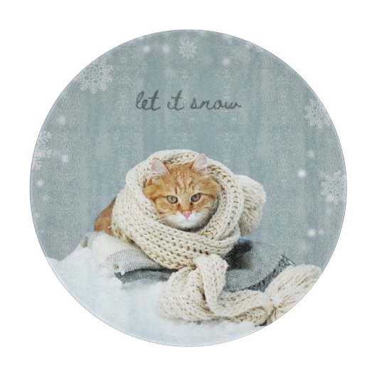 板を切る冬猫 カッティングボード (正面)