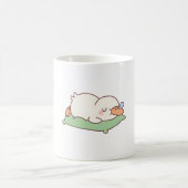 枕で眠るかわいいアヒル コーヒーマグカップ (中央)