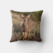 枕にリバーシブルな顔を付ける クッション (裏面)