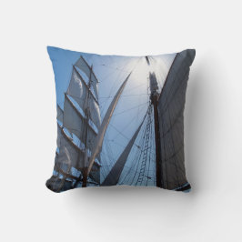 枕に帆を乗せる クッション