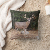 枕の上にあるリバーシブルなエルクと鹿 クッション (ブランケット)