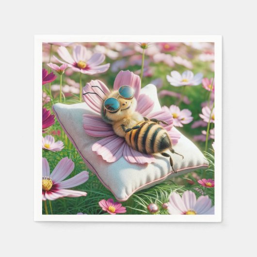枕の上にミツバチが寝る スタンダードカクテルナプキン (正面)