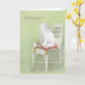 枕の白い誕生日の猫そしてバラ カード (黄色い花)