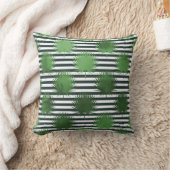 枕を縞で飾り、残します クッション (ブランケット)