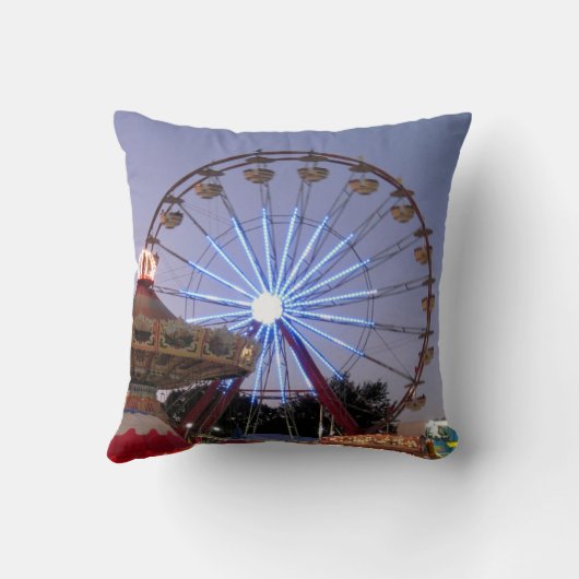 枕を覚える市 クッション (裏面)