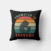 枕 – おばあちゃんに昇進 (裏面)