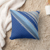 枕 – かぎ針青いストライプ（斜め） (ブランケット)