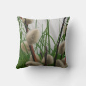 枕(PussyWillowsInGrass) RFPMDesigns ©️ 2012 クッション (裏面)