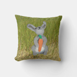 枕 – Rabbit in Grass