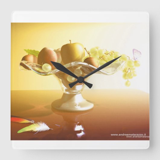 果物とバターフライの入ったガラスのバスケット スクエア壁時計 (正面)