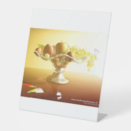 果物とバターフライの入ったガラスのバスケット 台座サイン