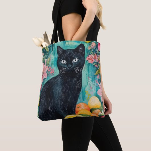 果物を持つ黒猫 トートバッグ (クローズアップ)