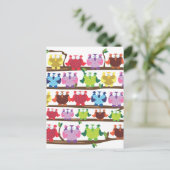 枝おもしろい型に座っているフクロウ ポストカード (スタンド正面)