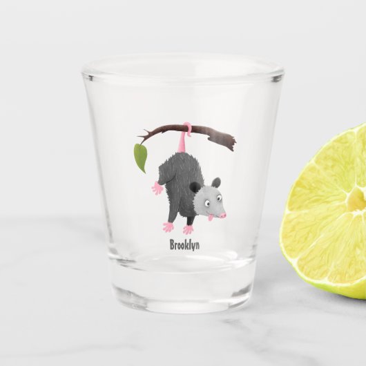 枝おもしろい漫画ぶら下がったからのかわいいオポッサム ショットグラス (正面)