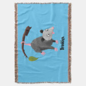 枝おもしろい漫画ぶら下がったからのかわいいオポッサム スローブランケット (正面縦)