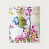 枝かわいらし写真に青と黄色の鳥 タペストリー (正面)