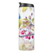 枝かわいらし写真に青と黄色の鳥 タンブラー (回転右)