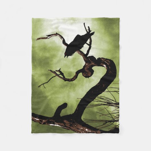 枝でとまっているカラス フリースブランケット (正面)