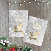 枝とボールを持つクリスマスかわいいフクロウ 箔シーズンカード