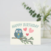 枝にメガネをかけたかわいいフクロウハッピーバースデー ポストカード (スタンド正面)