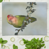 枝に乗ったバラ色の愛鳥 キッチンタオル (折り畳み)