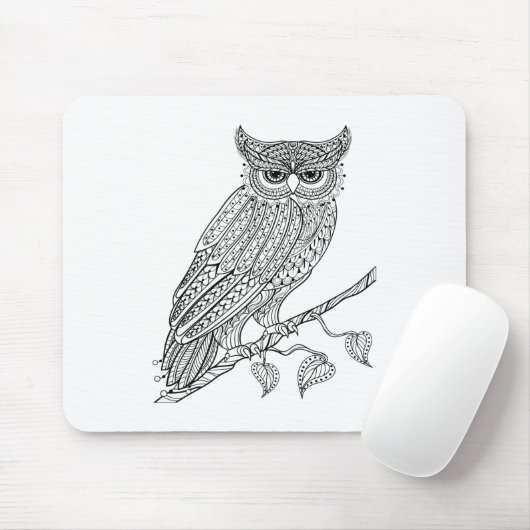 枝に坐っている刺激を受けたな魔法のフクロウ マウスパッド (マウス)