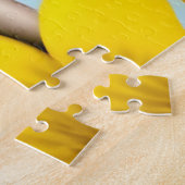 枝に止まった明るい黄色の松の鳥 ジグソーパズル (側面)