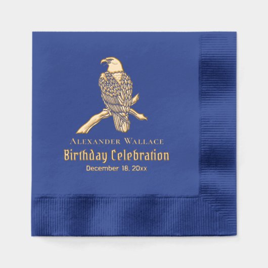 枝に止まる堂々たるハクトウワシ 誕生日パーティー 名前 箔ナプキン (正面)