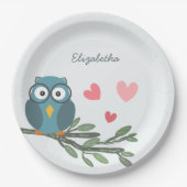 枝に眼鏡を掛けたかわいいフクロウ名前をカスタムする ペーパープレート (正面)