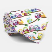 枝のカラフルなフクロウ ネクタイ (ロール)