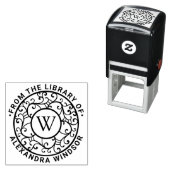 枝の繊細な装飾が施された名前のイニシャルが入った本のライブラリー セルフインキングスタンプ (インサイチュ)