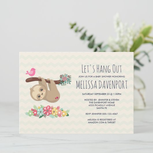 枝の赤ちゃんぶら下がったシャワーからかわいい茶色のナマケモノ 招待状 (スタンド正面)