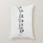 枝デザインのインクのようなフクロウ アクセントクッション (正面(垂直))