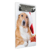 枝角およびカラフルのギフトを持つクリスマス犬 ミニクリップボード (アングル)