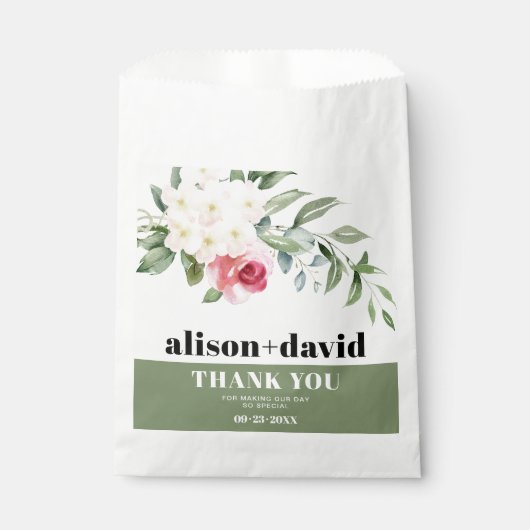 枝、緑の白い花ピンクのバラ結婚の フェイバーバッグ (正面)