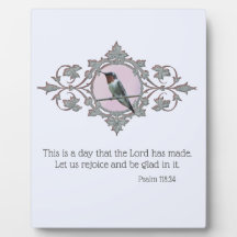 枠付きルビーの喉を切ったハミングバード