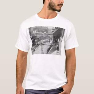 枯れ木の市民は2の完了を祝います Tシャツ