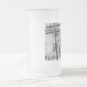 架線工夫の曇らされたビールのジョッキ フロストグラスビールジョッキ (中央)