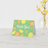 柑橘類の切れのフルーツは第1誕生日カード感謝していしています カード (黄色い花)