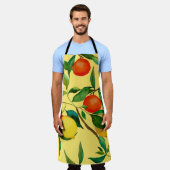 柑橘類、鮮やか水彩模様。 エプロン (着用した状態)
