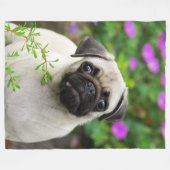 柔らかいかわいい子鹿のパグの子犬 フリースブランケット (正面(横))