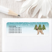 柔らかいコートされたホエテリア雪の冬の森 ラベル (インサイチュ)