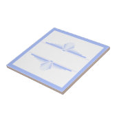 柔らかいコーンフラワーブルーのアールデコ要素 タイル (側面)