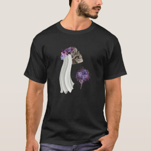 柔らかいゴシック様式の花を持つ美的グランジスカル Tシャツ